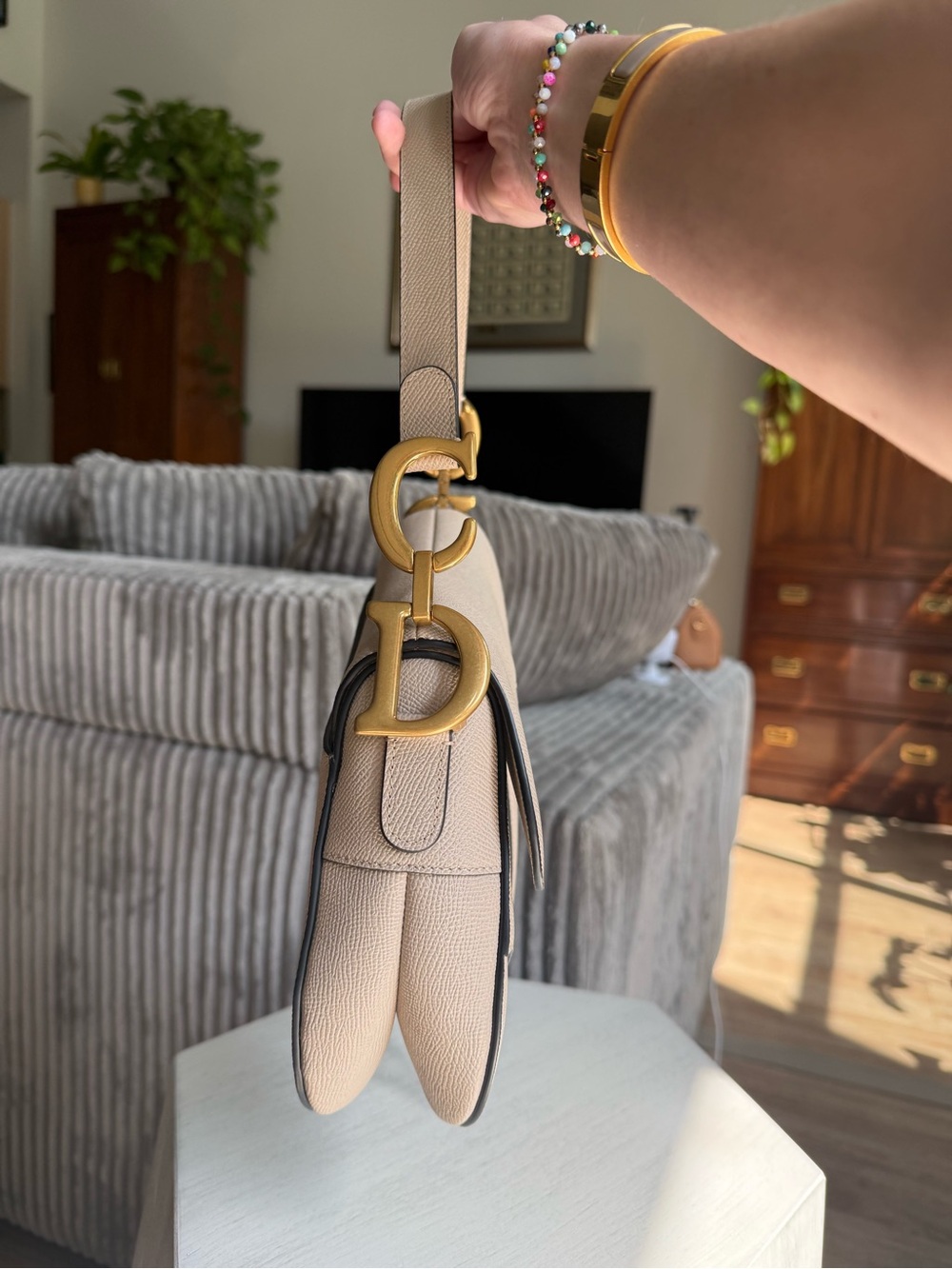 Dior Saddle Bag in Beige Calfskin Leather - Picture 4 of 14